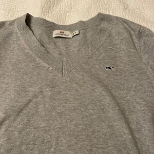Vineyard Vines sweater
